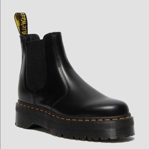 Dr. Martens 2976 Quad Chelsea Platform Boot